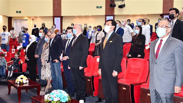  وزير الشباب والرياضة