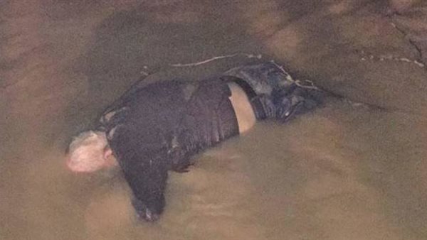 استخراج جثة متحللة