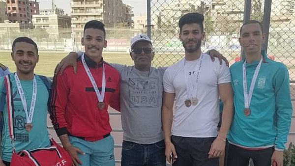 طلاب جامعة بنها