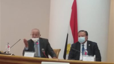 أحمد مرسي: ثروت عكاشة أكبر من أي احتفال وأعماله باقية على مر العصور