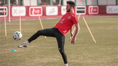 تقسيمة رباعية وثنائية في مران الأهلي استعدادًا لمباراة سيمبا