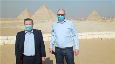 أهرامات الجيزة تستقبل نائب وزير خارجية أوكرانيا