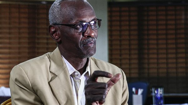  وزير الموارد المائية