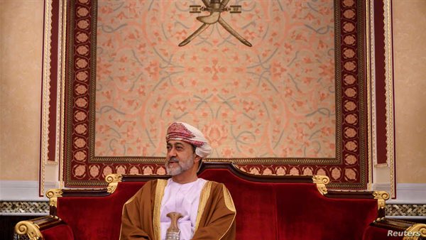 سلطان عمان هيثم بن