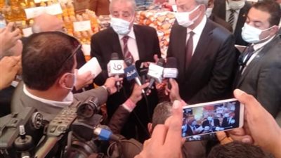 بتخفيضات تصل لـ35%.. وزير التموين يفتتح معرض 