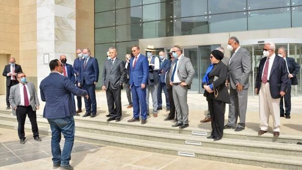 جولة عدد من السفراء