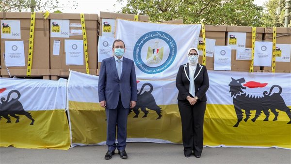 وزيرة الصحة ووزير