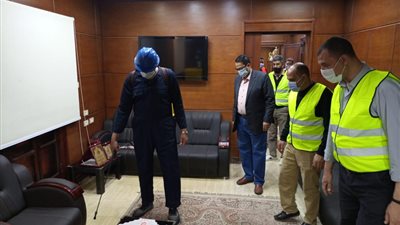 تطهير وتعقيم مديرية التربية والتعليم بالغربية تزامنًا مع الموجة الثالثة لفيروس كورونا 