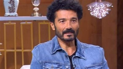 هل أجرى خالد النبوي عملية قسطرة قلب بعد إصابته بكورونا؟ المؤلف محمد سيد بشير يرد