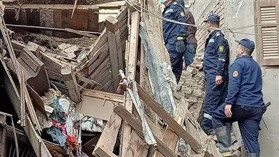 انهيار منزلين بمنطقة المجاهدين غرب أسيوط واستخراج 5 أشخاص