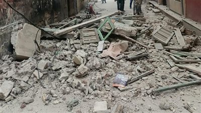 إزالة الأجزاء الخطرة بـ 4 عقارات آيلة للسقوط غربي الإسكندرية 