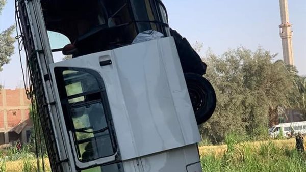 انتشال سيارة ميكروباص