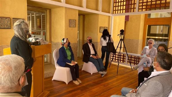 وزيرة البيئة ومحافظ