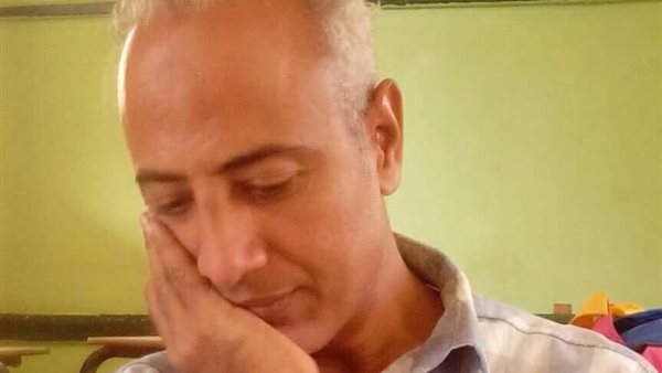 الكاتب عاطف محمد