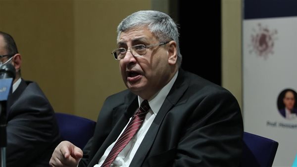 الدكتور محمد عوض