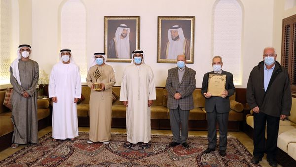 أمير الشعراء يفوز