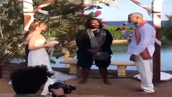 هاني عادل يحتفل بزفافه