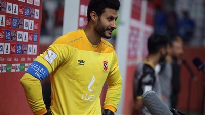 شاهد سبب انفعال محمد الشناوي على حكم مباراة الأهلي وسيمبا