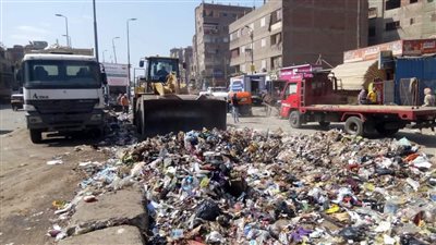 رفع 140 طن قمامة بشوارع  حي غرب شبرا الخيمة 