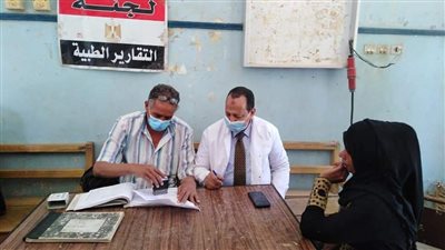 الكشف المجاني على أكثر من 4 آلاف مواطن خلال القوافل الطبية بإدفو وكوم أمبو