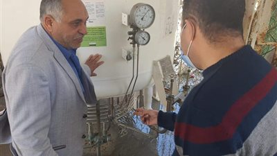وكيل صحة دمياط يتفقد أقسام العزل وخزانات الأكسجين بالمستشفيات