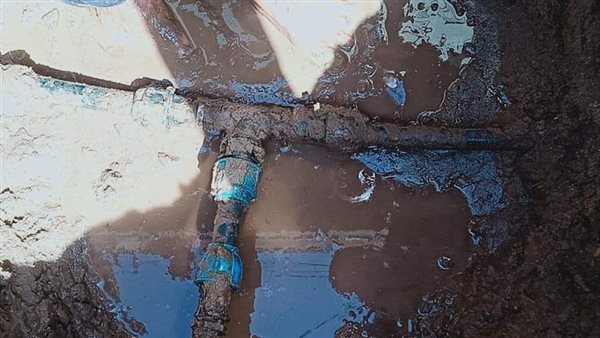 كسر الخط الرئيسى