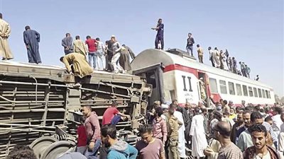 النيابة العامة: توقف القطار المميز ما بين محطتي المراغة وطهطا لدقائق قبل وقوع حادث قطاري سوهاج 