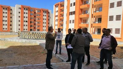 رئيس جهاز مدينة العبور الجديدة يطالب بسرعة تنفيذ وحدات الإسكان الاجتماعي لتسليمها بالموعد