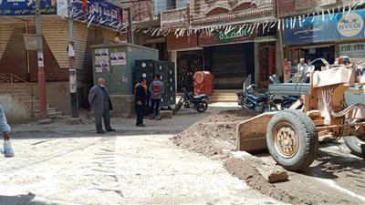 إزالة 100 حالة إشغال من شوارع مدينة الفشن ببني سويف (صور)