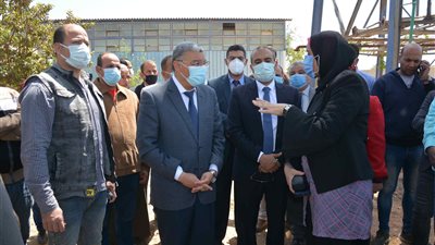 محافظ المنيا يتابع عددًا من مشروعات 