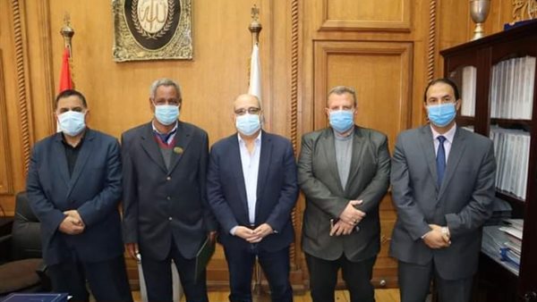 تكريم قائد قطار بالسكة