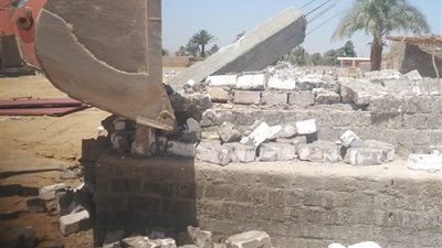 إزالة حالتي تعدٍّ على أراضي أملاك الدولة في البياضية جنوبي الأقصر