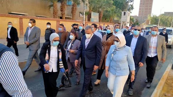 جانب من زيارة الوزيرة