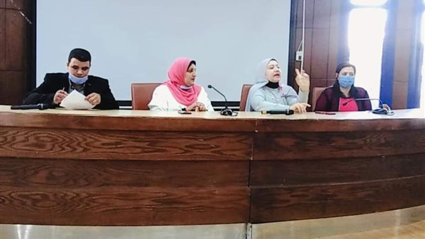 جانب من الندوة