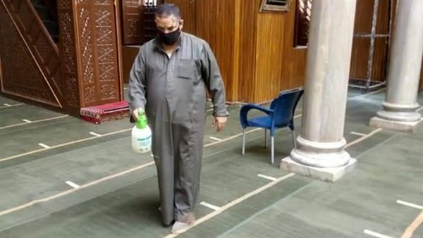 جانب من تطهير المساجد