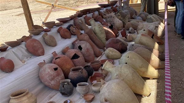 مقتنيات فخارية مكتشفة