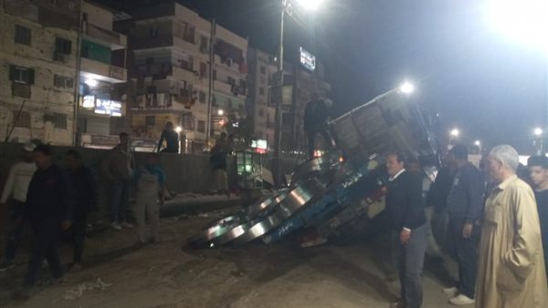 سقوط حمولة من الصاج