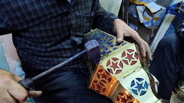 من داخل ورشة تصنيع