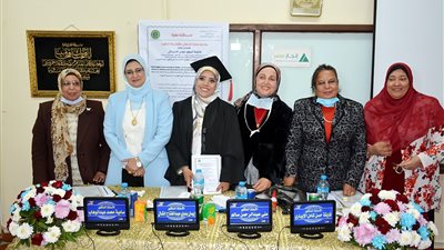 جامعة الأزهر تمنح الدكتوراة لباحثة عن رسالة 