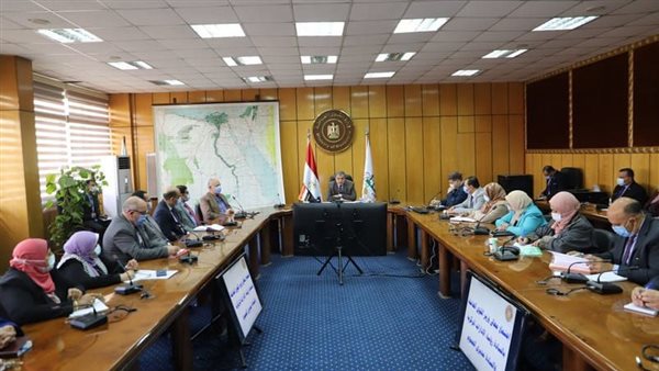 اجتماع وزير القوى