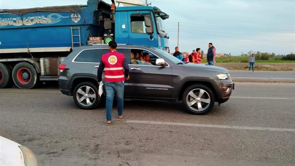 توزيع وجبات خفيفة