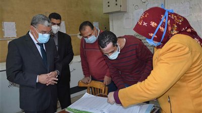 محافظ المنيا يتفقد المخزن الإقليمي للأدوية