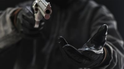 السجن المُشدد 5 سنوات لـ 4 لصوص سرقوا مدرسة في سطو مُسلح بالعاشر من رمضان