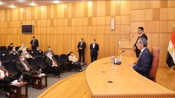 وزير الاتصالات