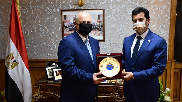 وزير الرياضة يكرم