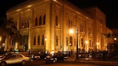 شاهد الفن الإسلامي.. نسيج من الصوف والكتان مزخرف بالخط الكوفي