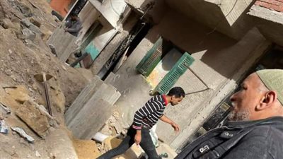 سكان شارع السادات بالإسكندرية يشكون خروج منازلهم من مشروع تطوير الصرف الصحي