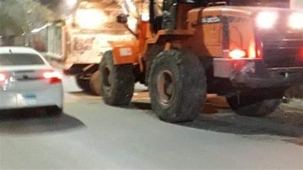 ازالة القمامة بمحيط