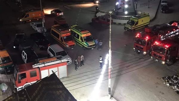 انهيار عقار ميت غمر