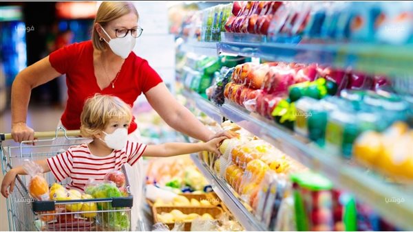 الأم تعانى كثيرا